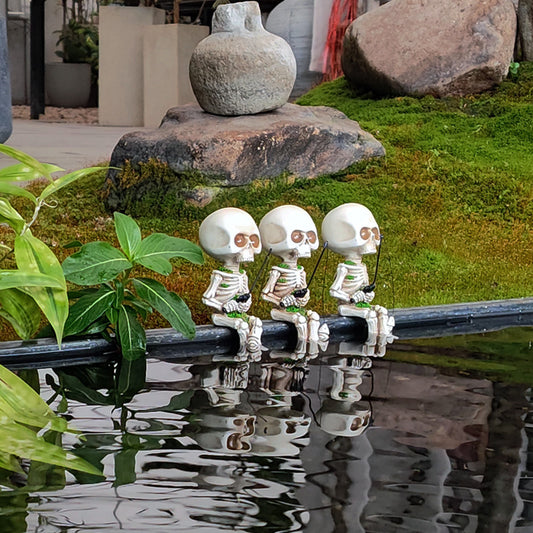 DISTINCTIVE STYLE Fishing Skeleton Statue